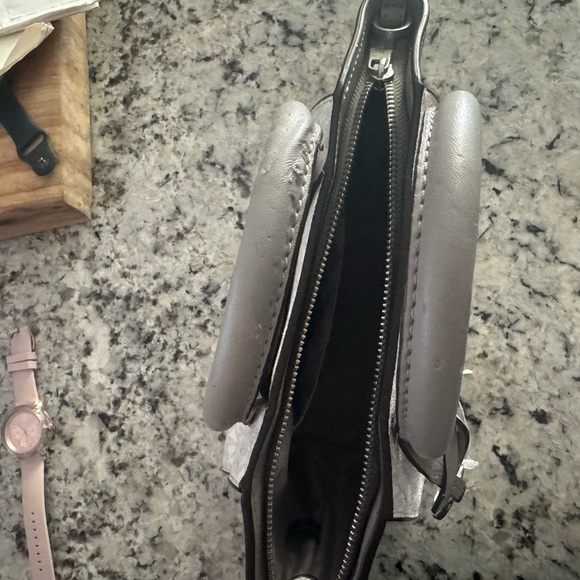 Used Michael Kors purse - Picture 3 of 5